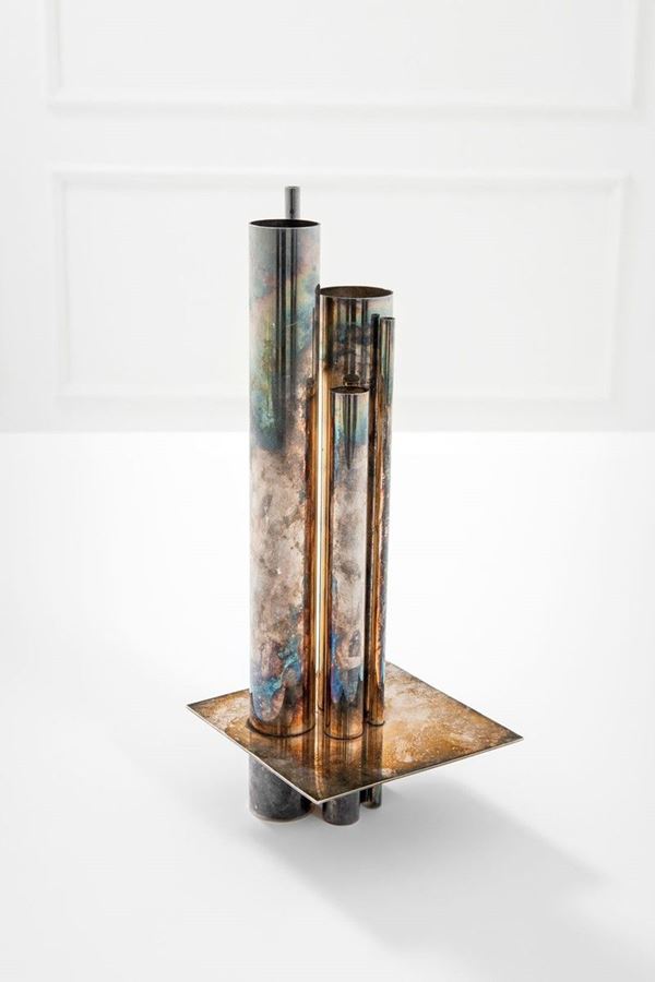 Gio Ponti : Vaso 
Metallo argentato. 
Pr  - Asta Spring Design - Incanto Casa d'Aste e Galleria