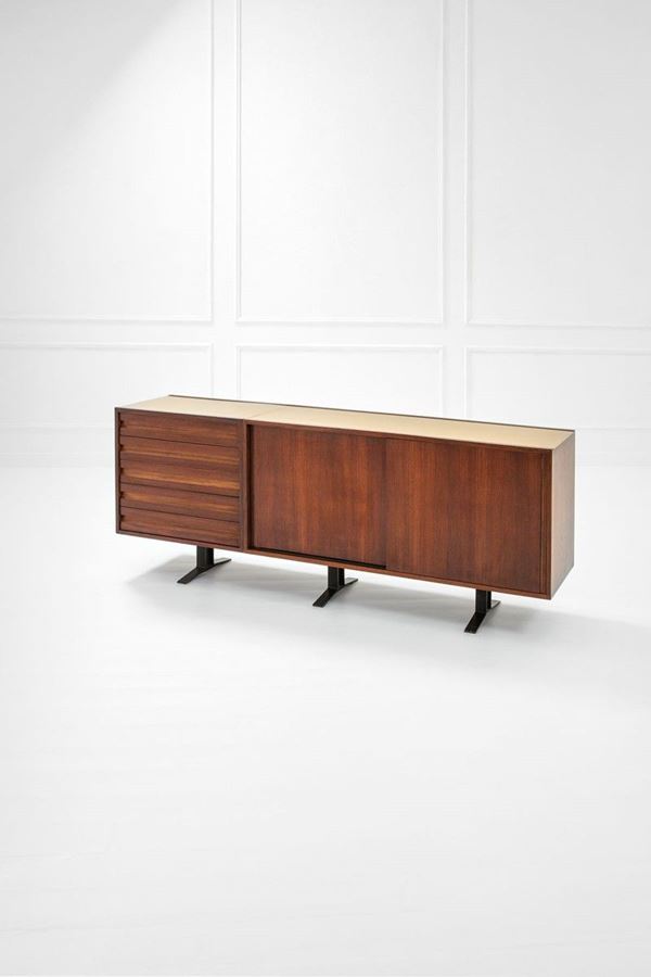 Osvaldo Borsani : Credenza modulare mod. SE3
Le  - Auction Spring Design - Incanto Casa d'Aste e Galleria