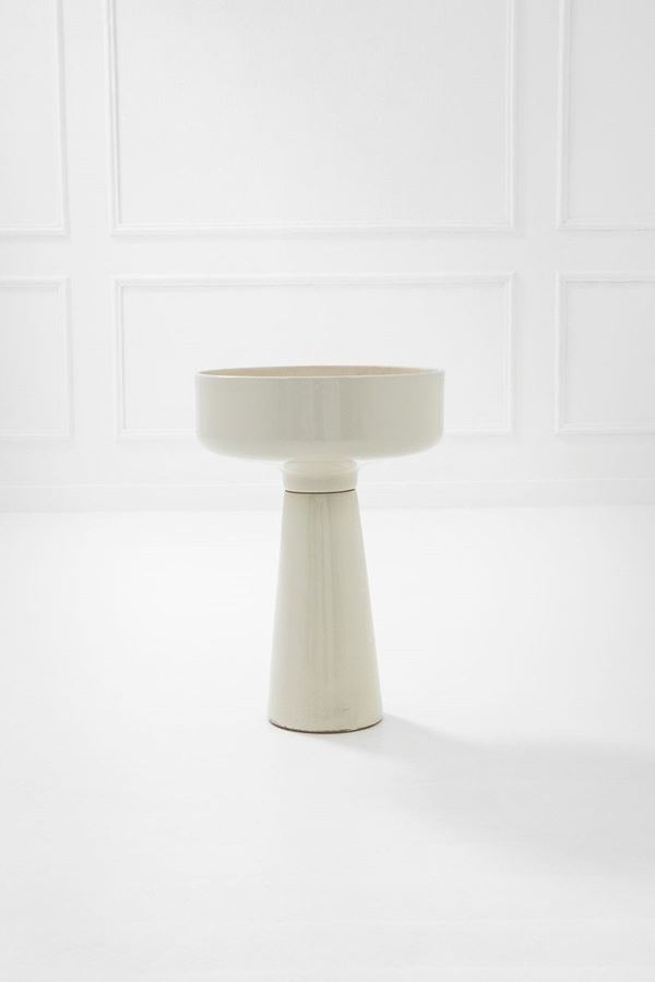 Angelo Mangiarotti : Fioriera
Ceramica smaltata.
  - Asta Spring Design - Incanto Casa d'Aste e Galleria