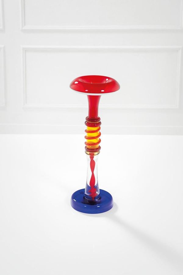 Ettore Sottsass : Vaso
vetro soffiato colorato.  - Asta Spring Design - Incanto Casa d'Aste e Galleria