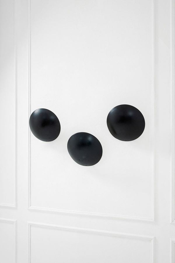 Bruno Gatta (attr.) : Tre grandi lampade da parete
  - Asta Spring Design - Incanto Casa d'Aste e Galleria