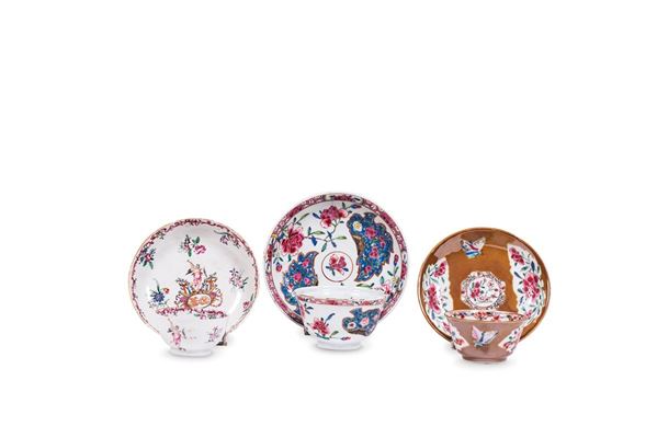 Lotto costituito da tre tazzin  - Auction Antiquariato - Incanto Casa d'Aste e Galleria