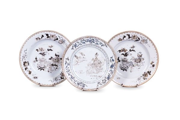 Lotto costituito da sette piat  - Auction Antiquariato - Incanto Casa d'Aste e Galleria