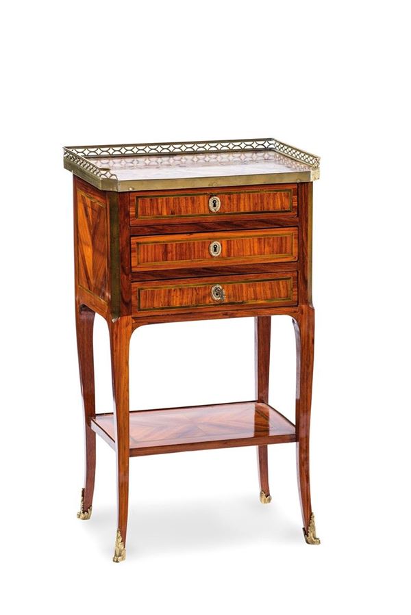 Tavolino lastronato a tre cass  - Asta Antiquariato - Incanto Casa d'Aste e Galleria