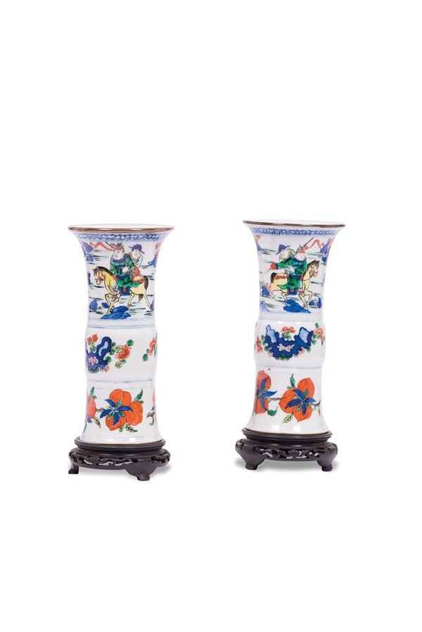 Coppia di vasi cinesi decorati