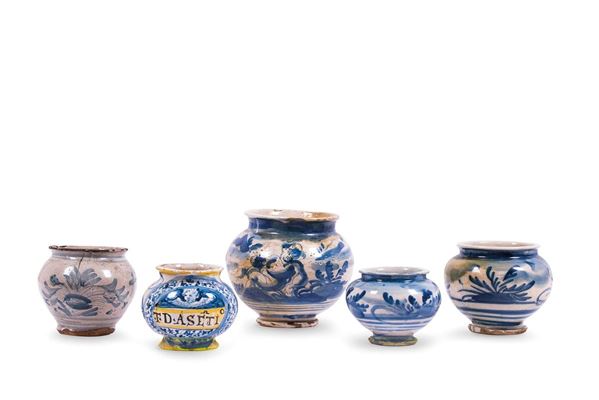 Lotto costituito da cinque pil  - Asta Antiquariato - Incanto Casa d'Aste e Galleria