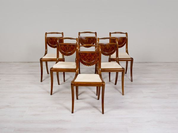 Sei sedie in noce, schienale c  - Auction Antiquariato - Incanto Casa d'Aste e Galleria