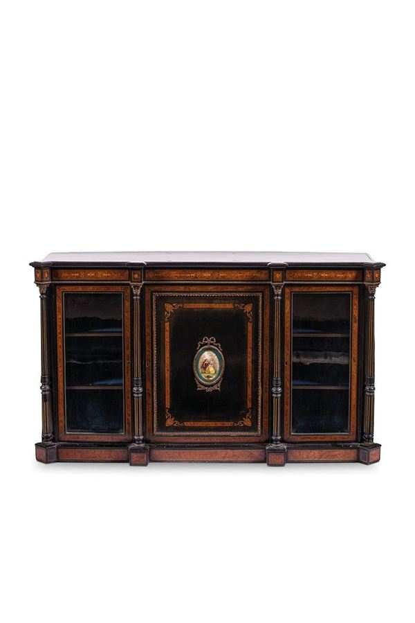 Credenza in mogano con frontal  - Asta Antiquariato - Incanto Casa d'Aste e Galleria