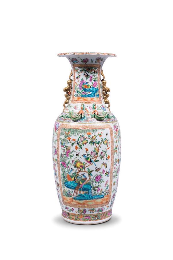 Vaso in porcellana bianca deco