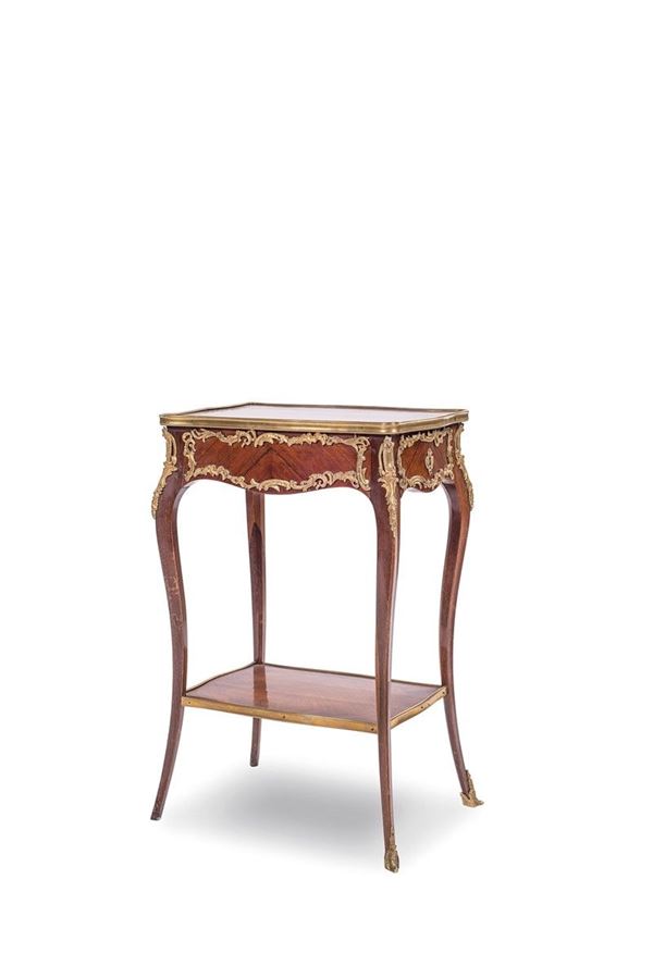 Tavolino da centro con ricco d  - Asta Antiquariato - Incanto Casa d'Aste e Galleria
