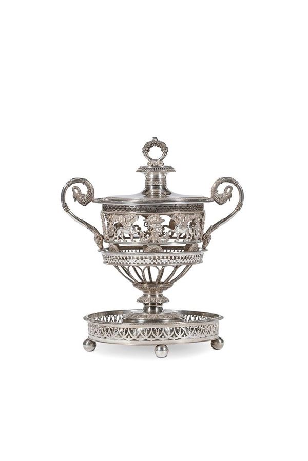 Compostiera in argento
Base r  - Asta Antiquariato - Incanto Casa d'Aste e Galleria