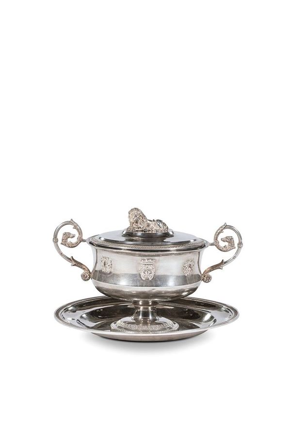 Piccola zuppiera con piattino   - Asta Antiquariato - Incanto Casa d'Aste e Galleria