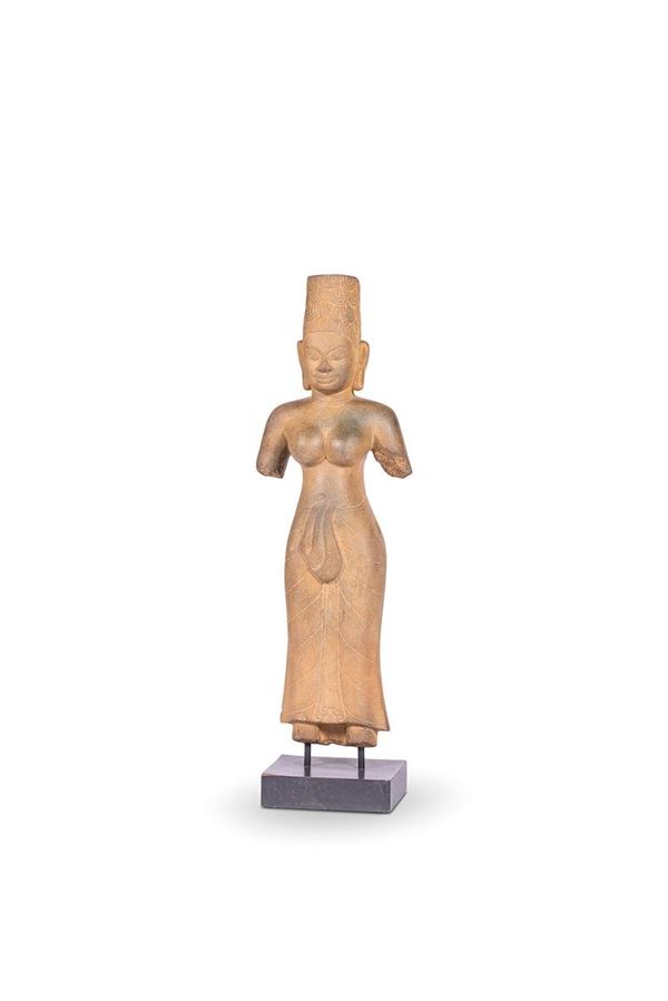 Statua in pietra raffigurante 