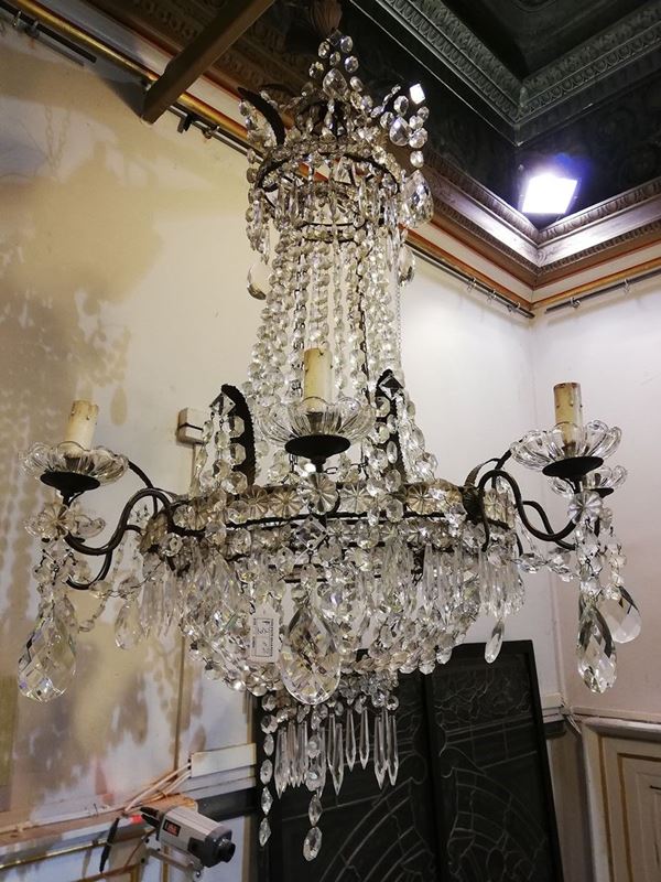 Lampadario a otto luci con fus  - Asta Antiquariato - Incanto Casa d'Aste e Galleria