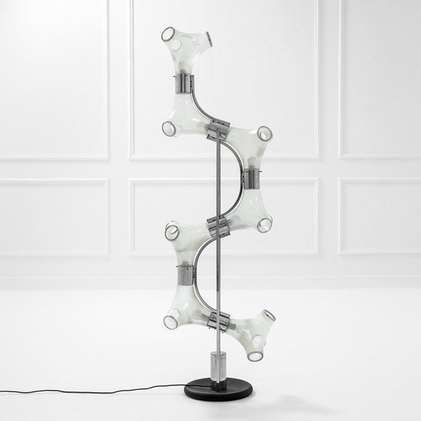 Lampada da terra
Vetro pulego  - Asta Design first - Incanto Casa d'Aste e Galleria