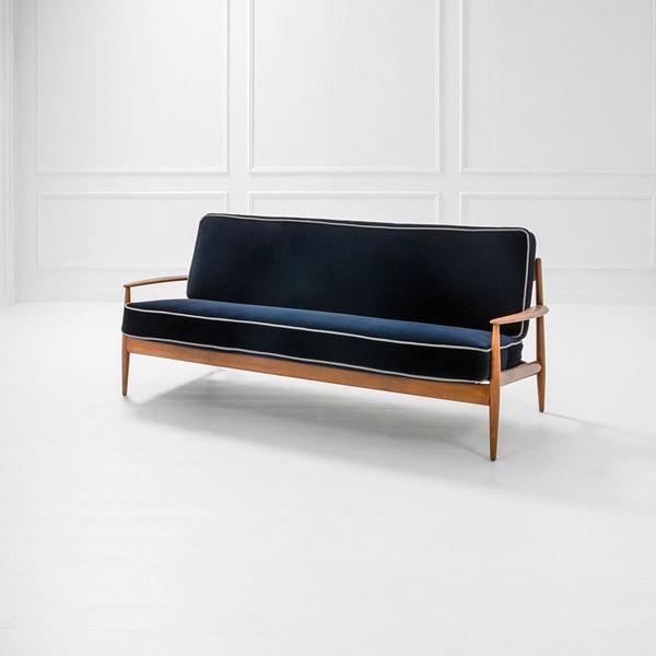 Divano a tre posti
Legno di f  - Asta Design first - Incanto Casa d'Aste e Galleria