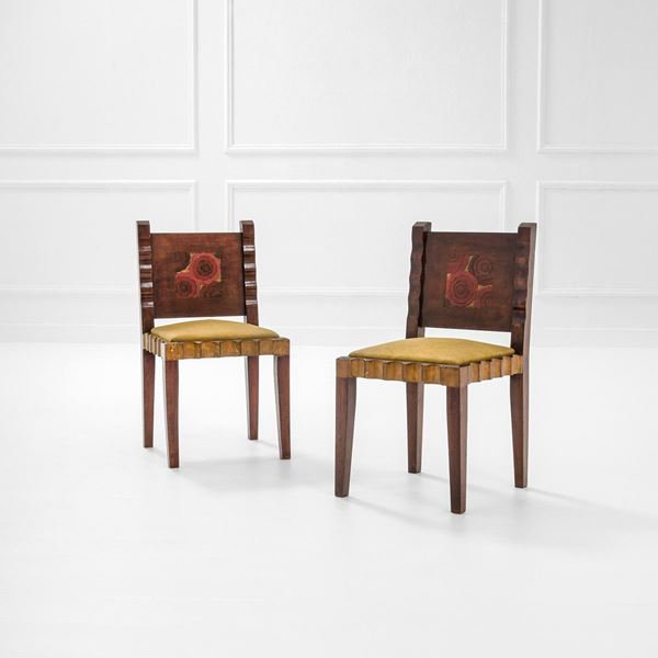 Coppia di sedie
Legno tinto, 