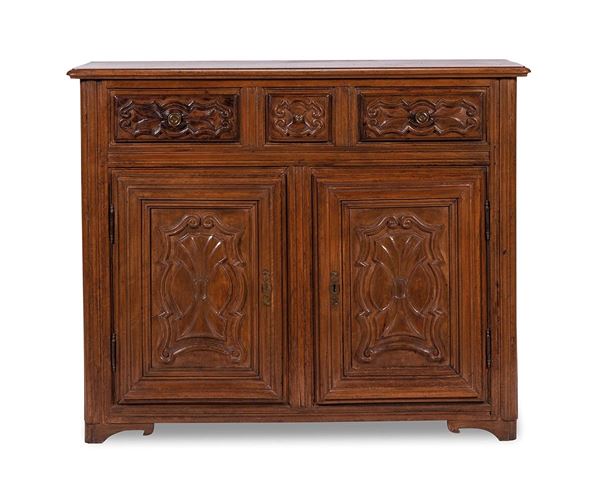 Credenza in noce scolpita a fo  - Auction Dipinti del XX secolo - Incanto Casa d'Aste e Galleria