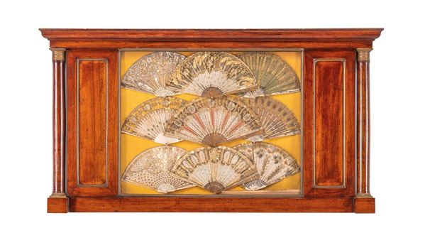 Cornice da camino in noce con   - Asta Antiquariato, Pittura, Oggetti d'arte, Porcellana, Arte Moderna - Incanto Casa d'Aste e Galleria