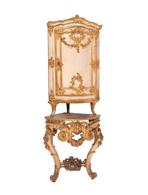 Angoliera in legno laccato, do  - Asta Antiquariato, Pittura, Oggetti d'arte, Porcellana, Arte Moderna - Incanto Casa d'Aste e Galleria