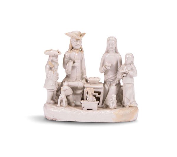 Gruppo di tre figure in porcel