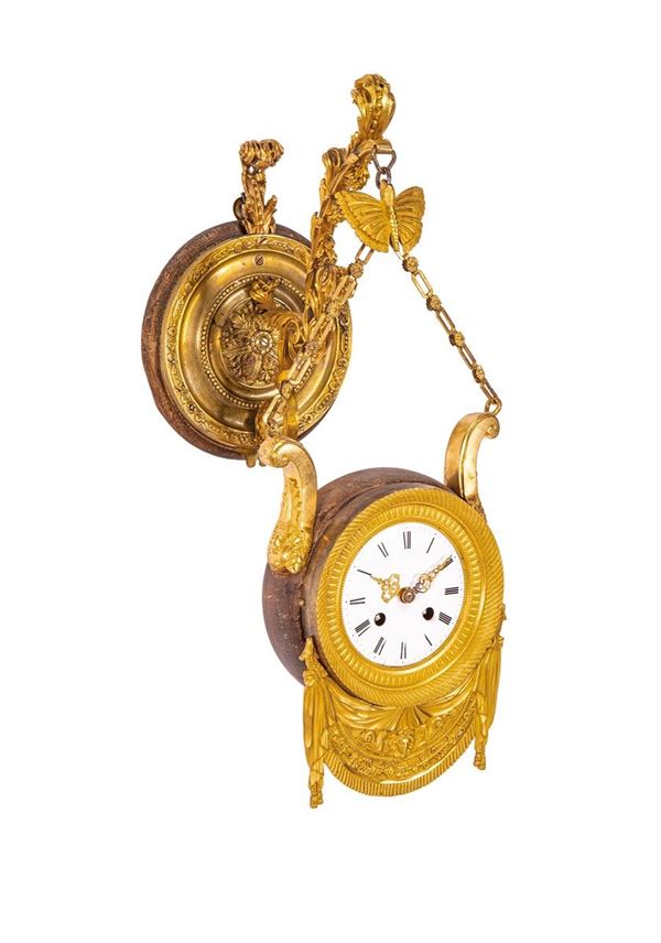 Orologio in bronzo costituito 