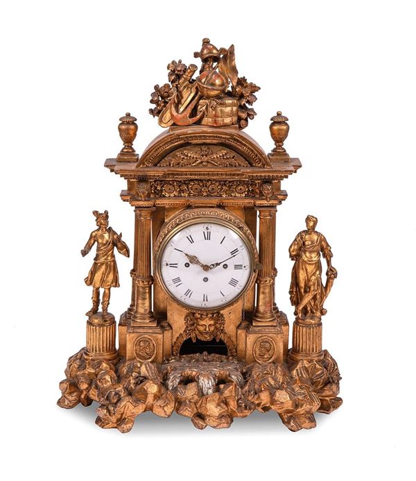 Orologio di forma architettoni