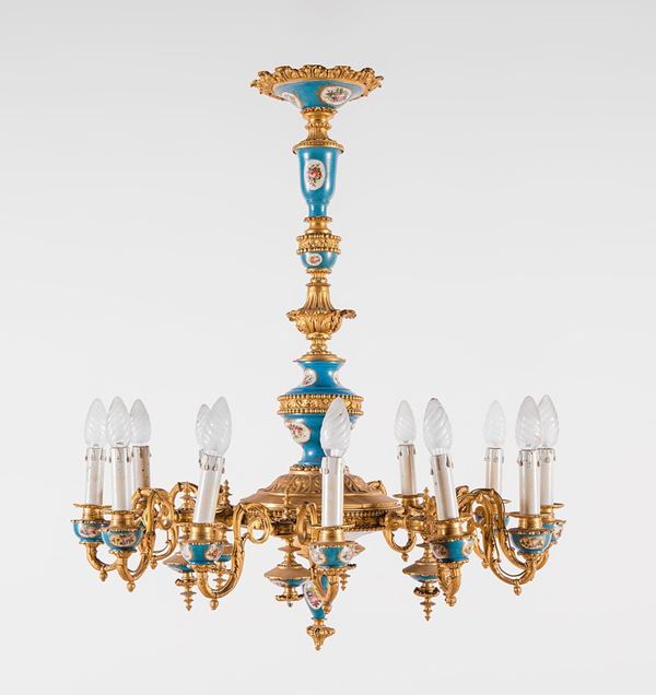 Lampadario a dodici luci su se  - Asta Antiquariato, Pittura, Oggetti d'arte, Porcellana, Arte Moderna - Incanto Casa d'Aste e Galleria