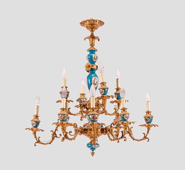 Lampadario in bronzo a dodici 