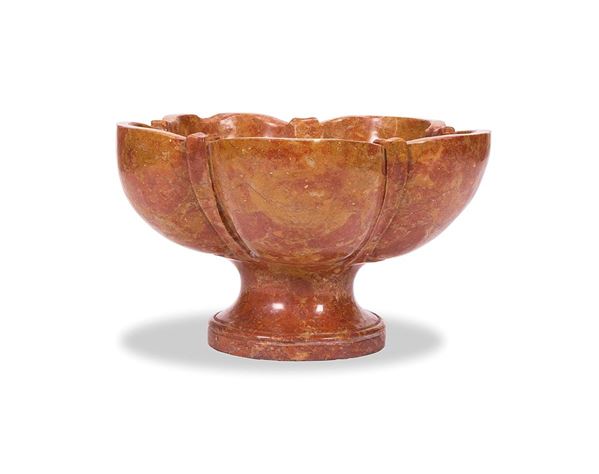 Coppa polilobata in marmo ross  - Asta Antiquariato, Pittura, Oggetti d'arte, Porcellana, Arte Moderna - Incanto Casa d'Aste e Galleria