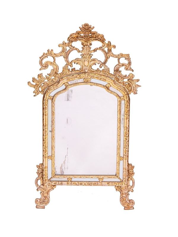 Specchiera a doppia cornice di  - Asta Antiquariato, Pittura, Oggetti d'arte, Porcellana, Arte Moderna - Incanto Casa d'Aste e Galleria