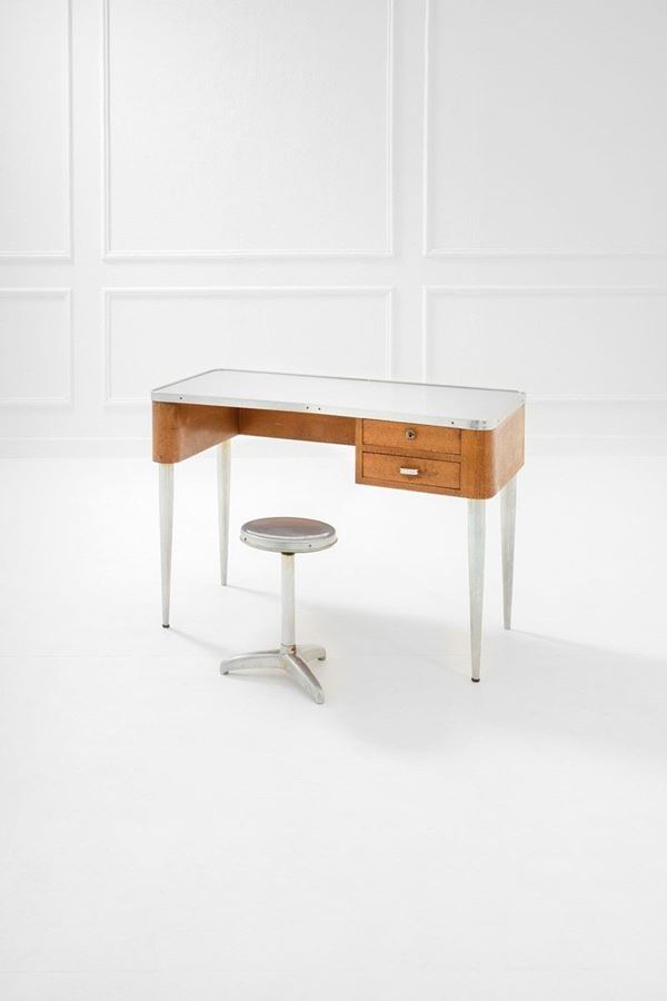 Scrivania con sgabello
Legno,  - Auction Design, Winter Sale - Incanto Casa d'Aste e Galleria