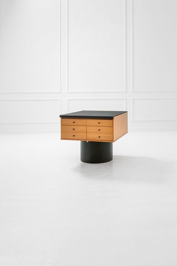 Gianfranco Frattini : Mobile scrittoio mod. Sesamo
  - Asta Design, Winter Sale - Incanto Casa d'Aste e Galleria
