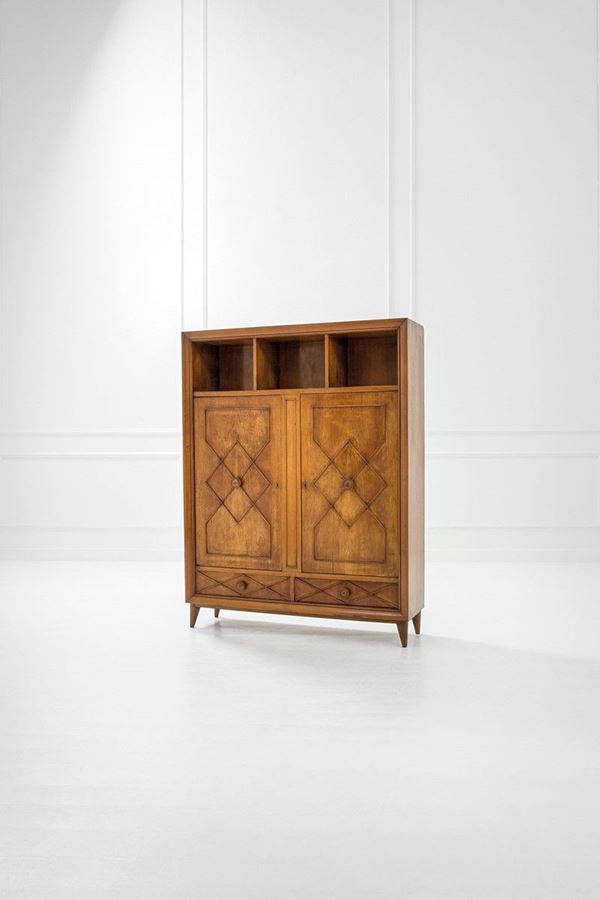 Gianni Vigorelli : Armadio
Legno tinto.
1950 ca  - Auction Design, Winter Sale - Incanto Casa d'Aste e Galleria