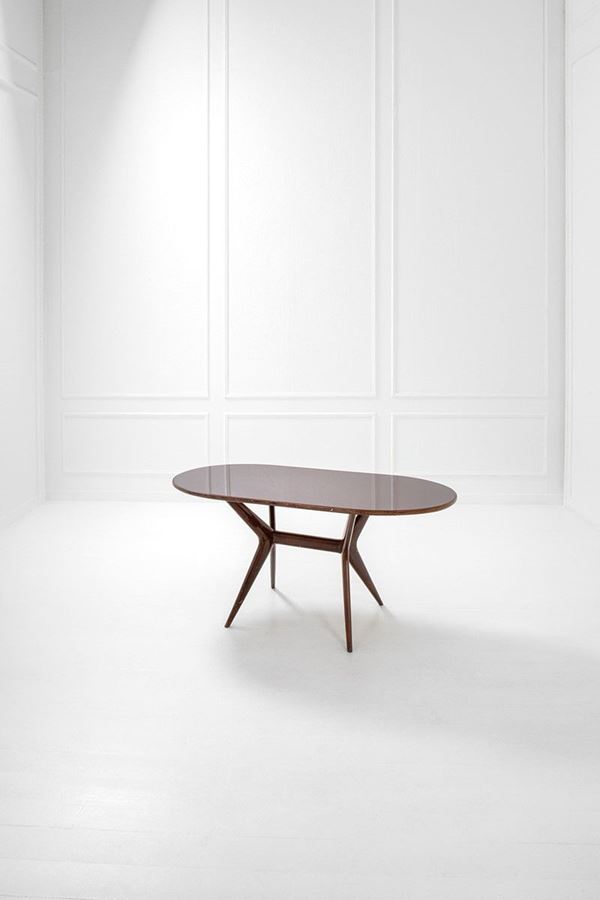 Ico Parisi : Tavolo
Legno tinto, cristallo  - Asta Design, Winter Sale - Incanto Casa d'Aste e Galleria