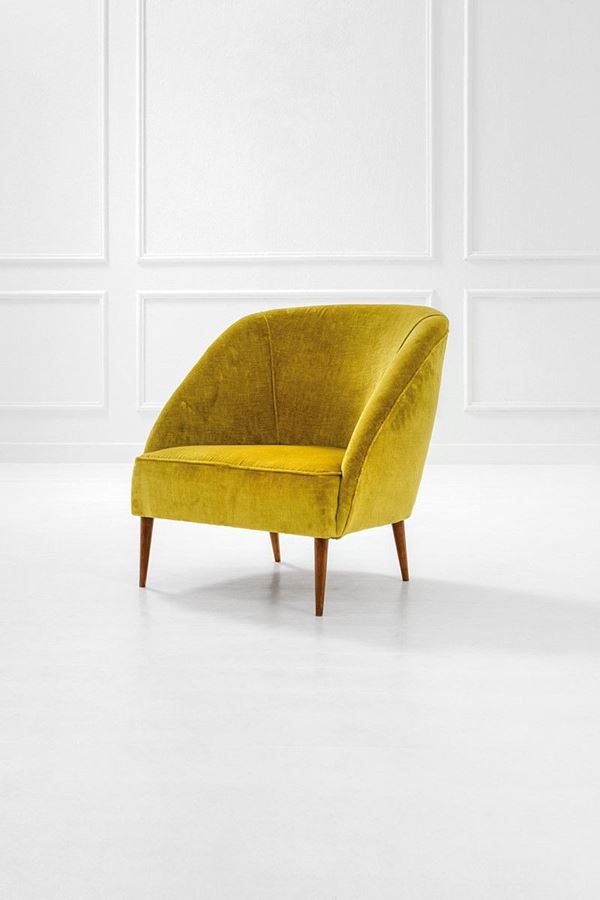 Gio Ponti - Poltrona
Legno, tessuto.
194