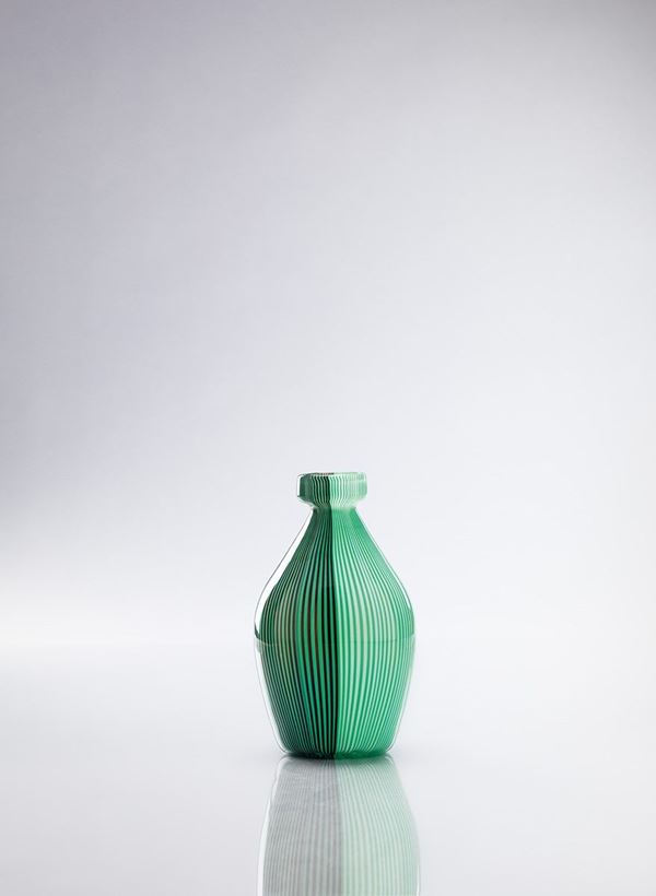 Paolo Venini - Vaso serie Tessuti a nastri bianchi e verdi