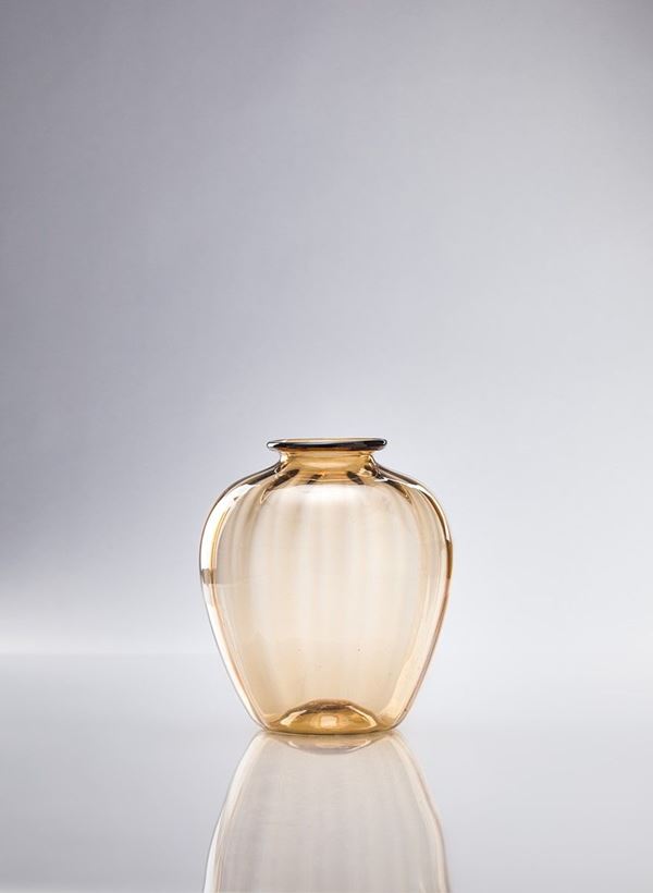 Vittorio Zecchin : Vaso costolato in vetro ametista  - Asta Vetri di Murano - Incanto Casa d'Aste e Galleria