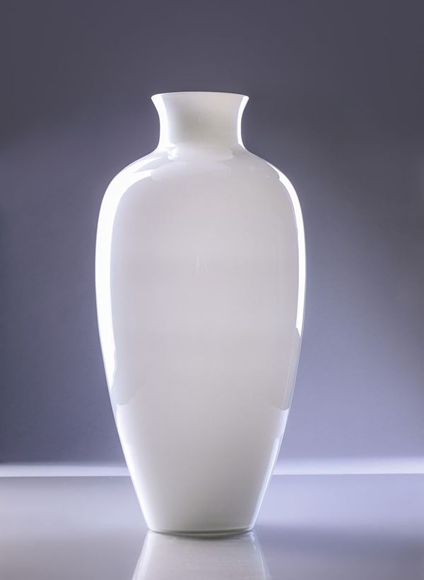 Venini : Vaso della serie Opalini  - Auction Murano Glass - Incanto Casa d'Aste e Galleria