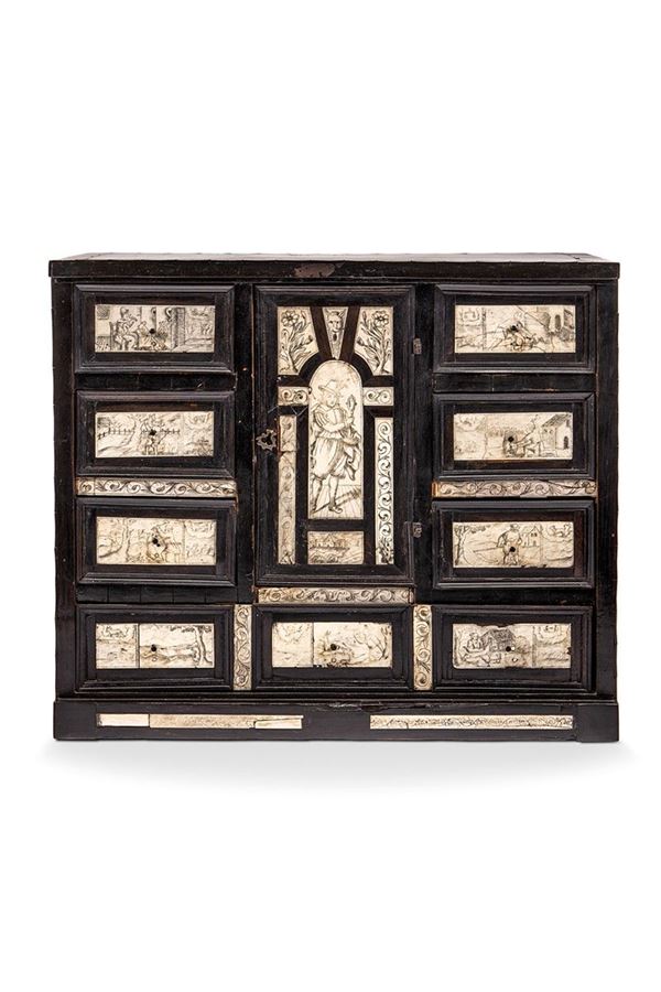 Monetiere in legno ebanizzato, XVII secolo  - Auction Antiques and Decorative Arts - Incanto Casa d'Aste e Galleria