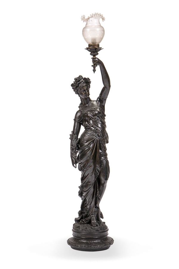 Grande scultura in bronzo montata a lampada, L&#39;Allegoria dell&#39;Estate   - Asta Antiquariato, Oggetti d'Arte e Decorazione. - Incanto Casa d'Aste e Galleria