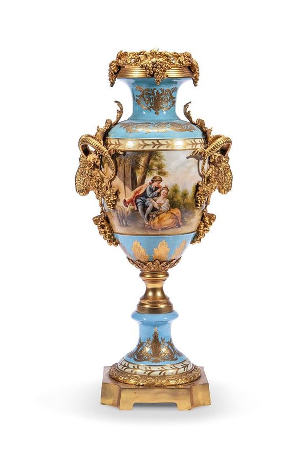 Grande vaso in porcellana di S&#232;vres, XIX-XX secolo