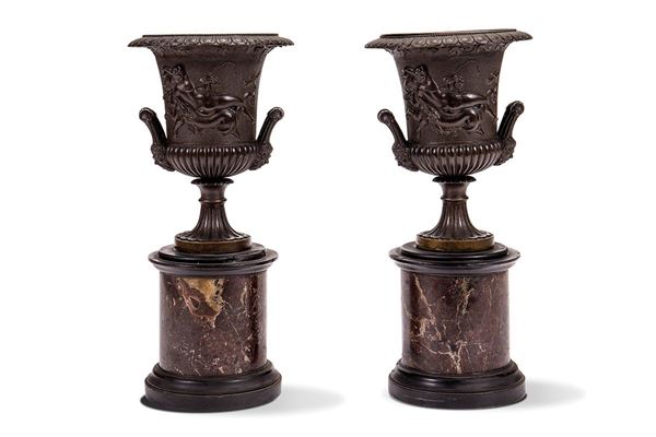 Due vasi medicei in bronzo, XIX-XX secolo  - Asta Antiquariato e Arti Decorative - Incanto Casa d'Aste e Galleria