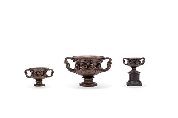 Tre vasi biansati in bronzo  - Auction Antiques, Works of Art and Decorative Objects - Incanto Casa d'Aste e Galleria