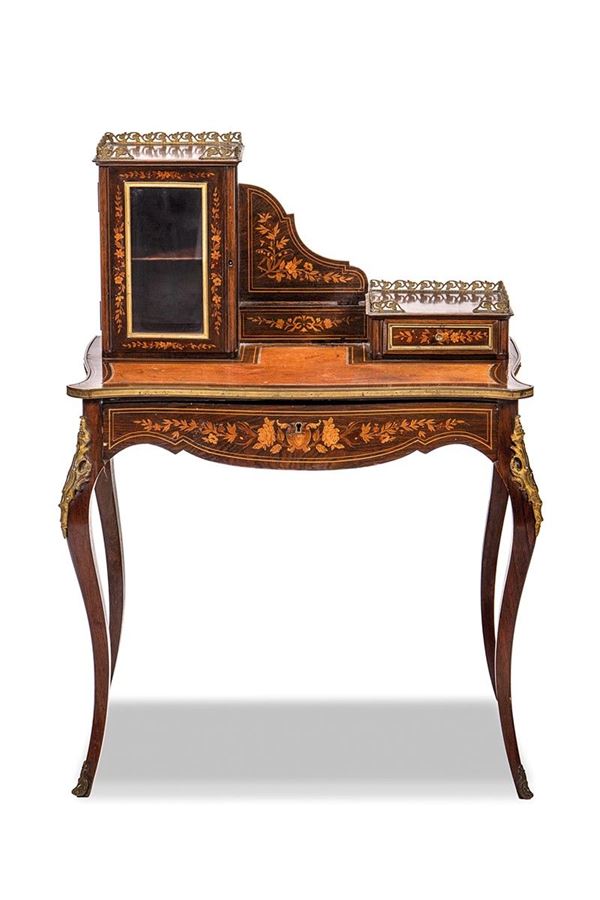 Scrittoio da centro, XX secolo  - Asta Antiquariato, Sessione 2 - II - Incanto Casa d'Aste e Galleria