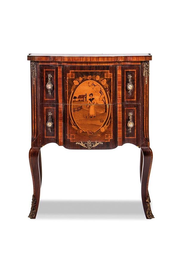 Piccolo com&#242;  - Asta Antiquariato e Arti Decorative - Incanto Casa d'Aste e Galleria