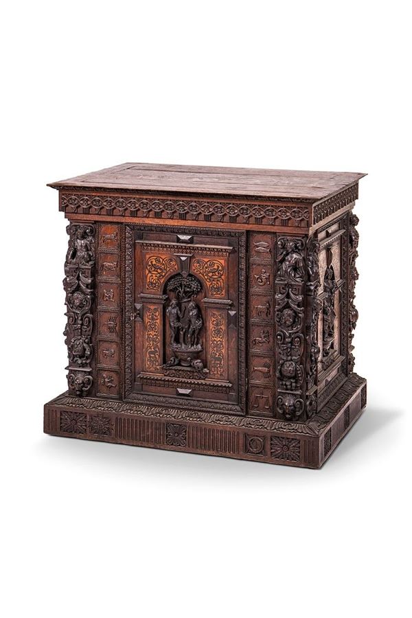 Credenza in noce