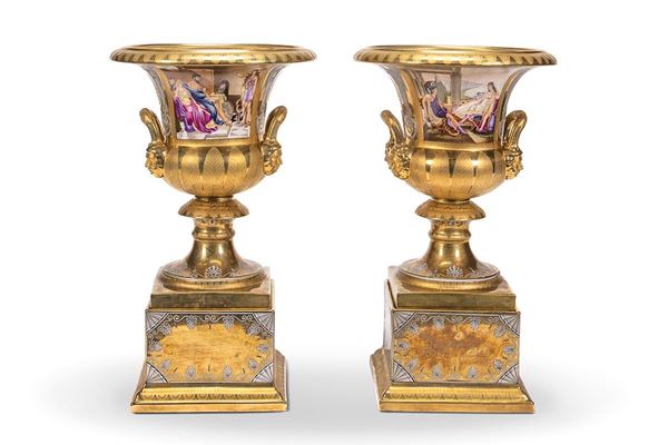 Due vasi medicei in porcellana, XX secolo  - Asta Antiquariato e Arti Decorative - Incanto Casa d'Aste e Galleria