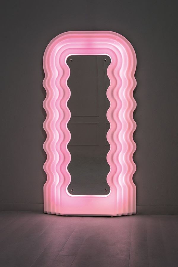Ettore Sottsass - Specchiera da parete con cornice illuminata mod. Ultrafragola