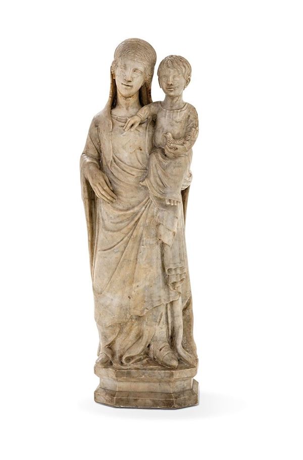 Scultura in marmo, Madonna con bambino, XIV secolo.